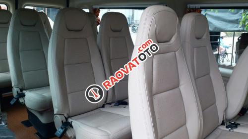 Cần bán Ford Transit 2.4 MT đời 2017 số sàn-1