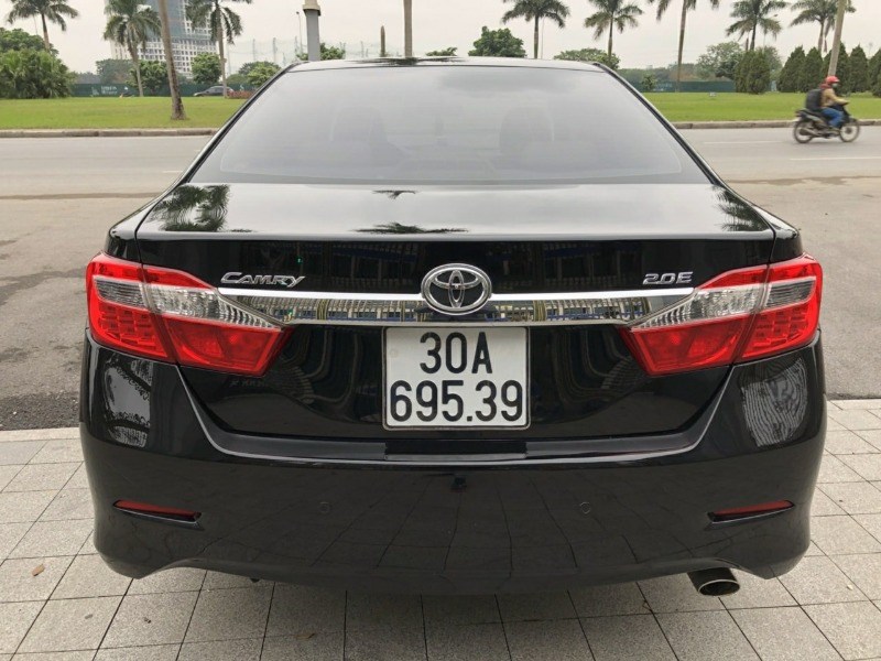 Bán xe Toyota Camry đời 2012, màu đen, nhập khẩu chính hãng, số tự động, giá tốt-2