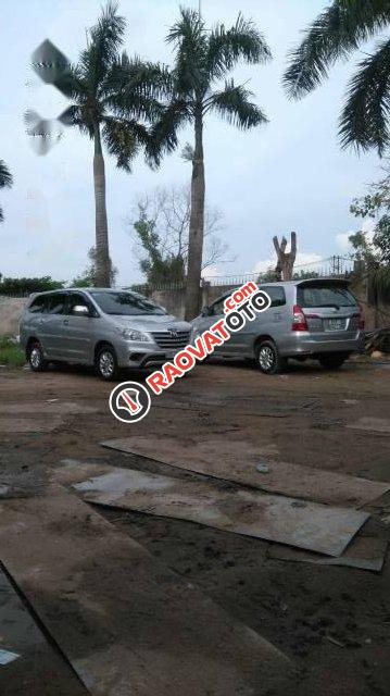 Bán Toyota Innova năm 2015, màu bạc, giá 500tr-0