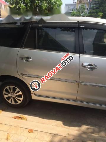 Bán Toyota Innova đời 2015, màu bạc-0