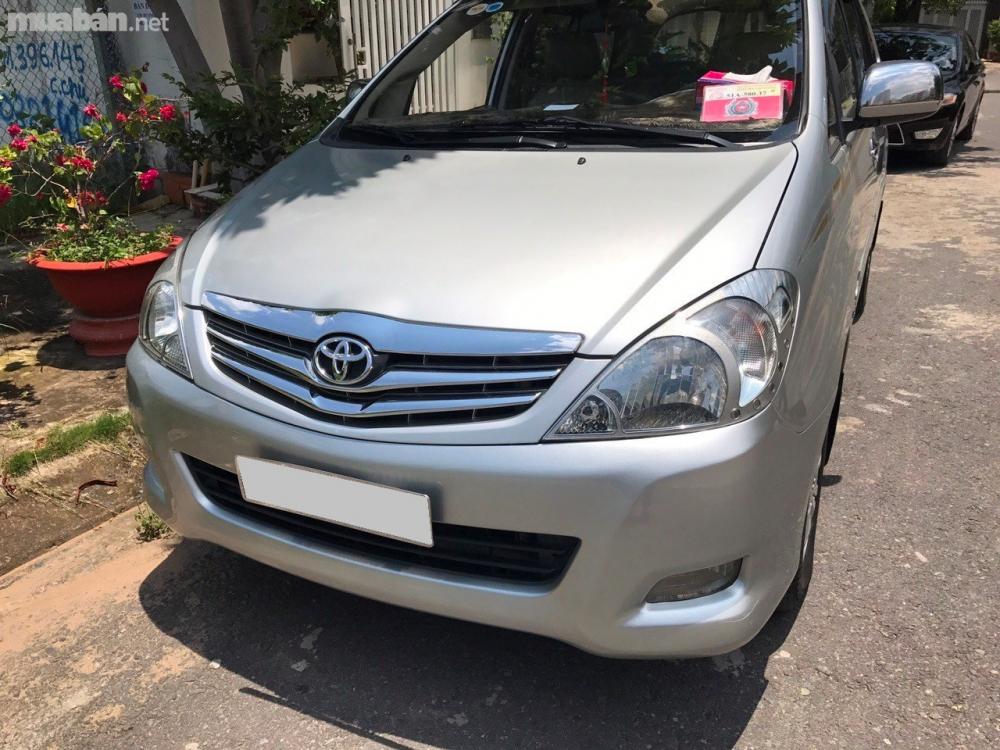 Bán xe Toyota Innova đời 2009, màu vàng, nhập khẩu-0