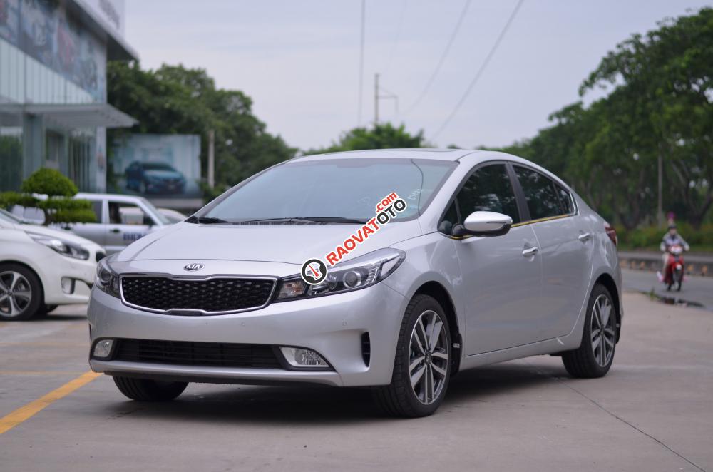 Bán ô tô Kia Cerato đời 2017, màu bạc, giá chỉ 589 triệu-5