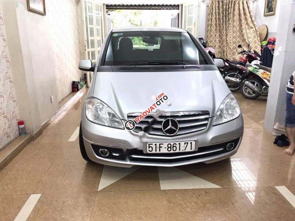 Cần bán lại xe Mercedes A160 đời 2009, màu bạc, xe nhập số tự động, giá 389tr-2