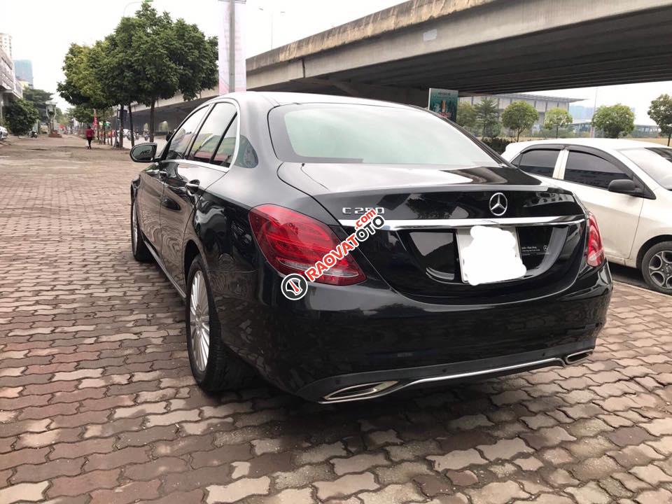 Bán Mercedes C250 Exclusive, đk 2017, xe lướt đẹp nhất thị trường-2