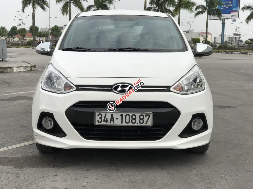 Bán Hyundai Grand i10 AT đời 2015, màu trắng, nhập khẩu nguyên chiếc xe gia đình-1