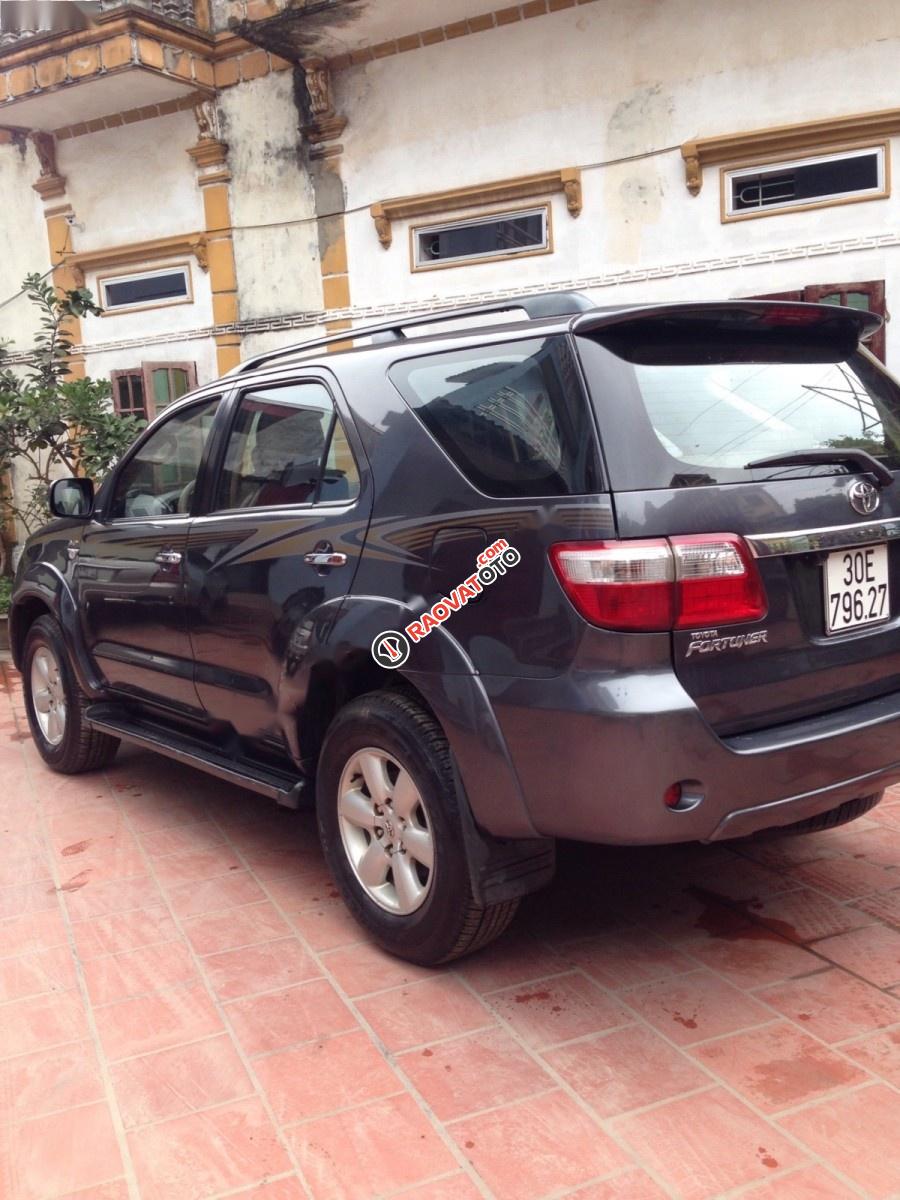 Cần bán gấp Toyota Fortuner 2009, màu nâu chính chủ, giá 575tr-1