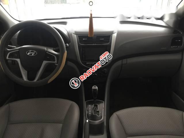 Bán Hyundai Accent đời 2012, màu đỏ, nhập khẩu chính chủ-2