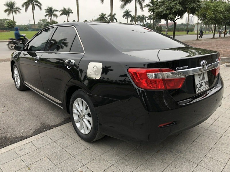 Bán xe Toyota Camry đời 2012, màu đen, nhập khẩu chính hãng, số tự động, giá tốt-4