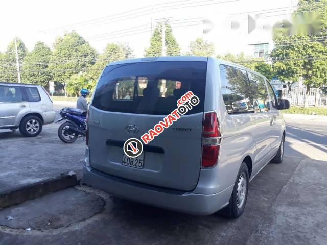 Bán xe Hyundai Starex năm 2007, màu bạc, nhập khẩu nguyên chiếc, giá tốt-3