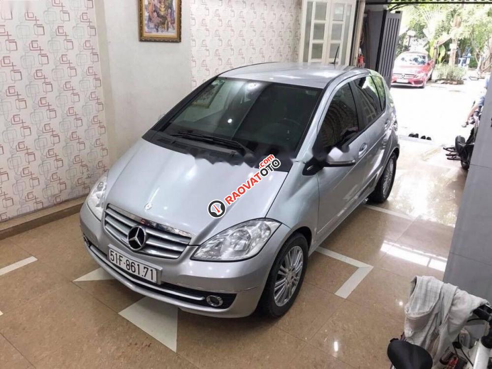 Cần bán lại xe Mercedes A160 đời 2009, màu bạc, xe nhập số tự động, giá 389tr-1