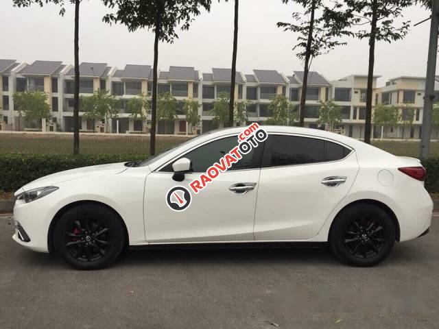 Cần bán xe Mazda 3 đời 2015, màu trắng xe gia đình-1