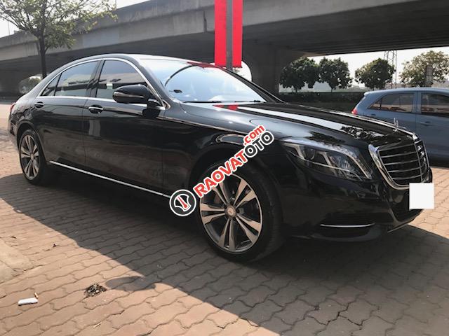 Bán chiếc xe chính chủ Mercedes S500 năm 2015, màu đen, rất đẹp-2