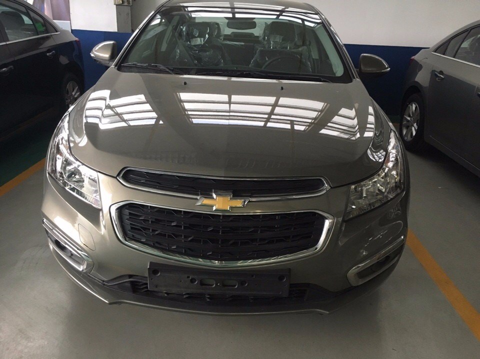 Cần bán xe Chevrolet Cruze đời 2017, màu trắng, xe nhập-2