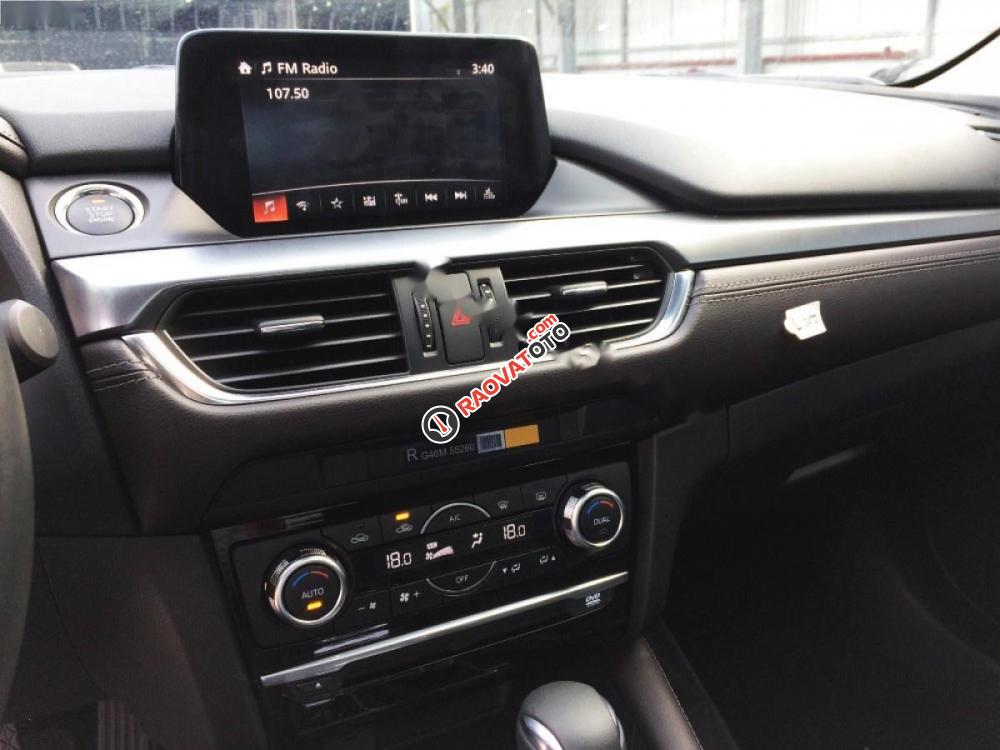 Bán xe Mazda 6 2.0L Premium đời 2017, màu đỏ, giá 879tr-0