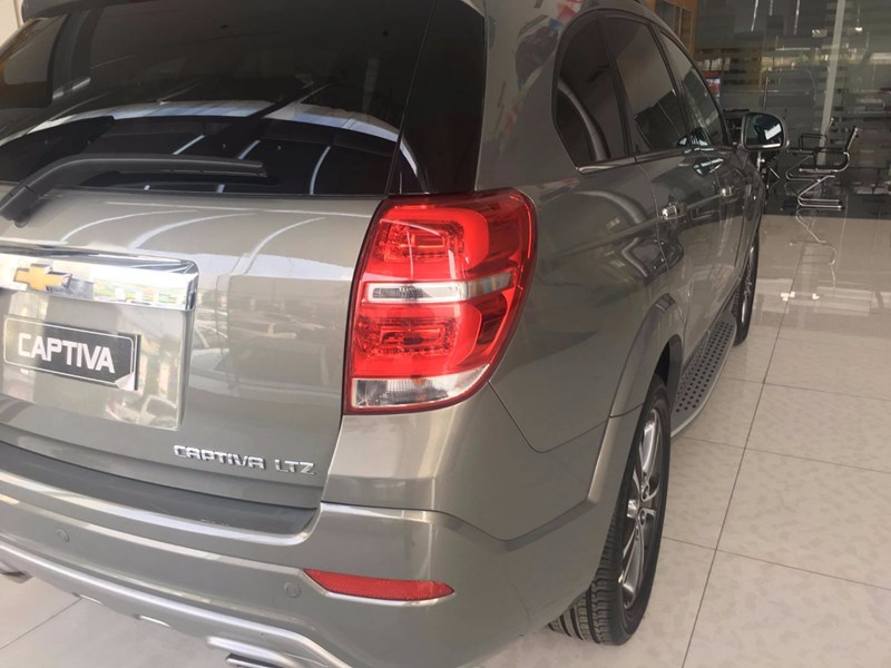 Bán Chevrolet Captiva đời 2017, xe nhập, 879tr-12