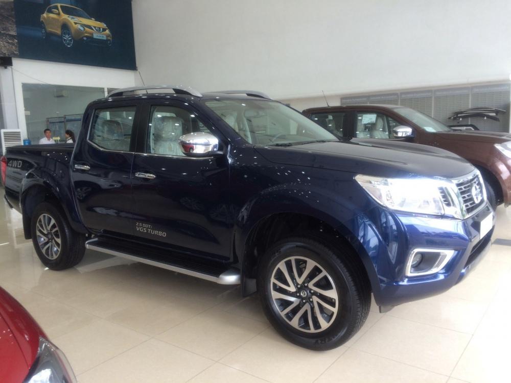 Bán Nissan Navara đời 2017, màu xanh lam, nhập khẩu  -2