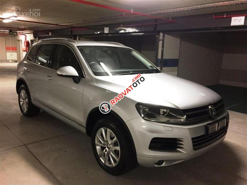 Bán ô tô Volkswagen Touareg GP màu bạc, nhập khẩu Đức, cam kết giá tốt.. Tặng BHVC+dán 3M, LH Hương 0902.608.293-0