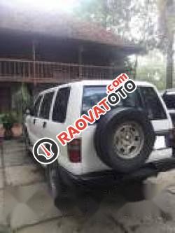Cần bán lại xe Isuzu Trooper năm 1997, màu trắng-0