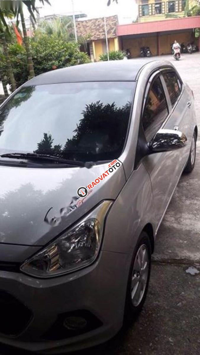 Cần bán lại xe Hyundai Grand i10 1.2 MT 2017, màu bạc-1