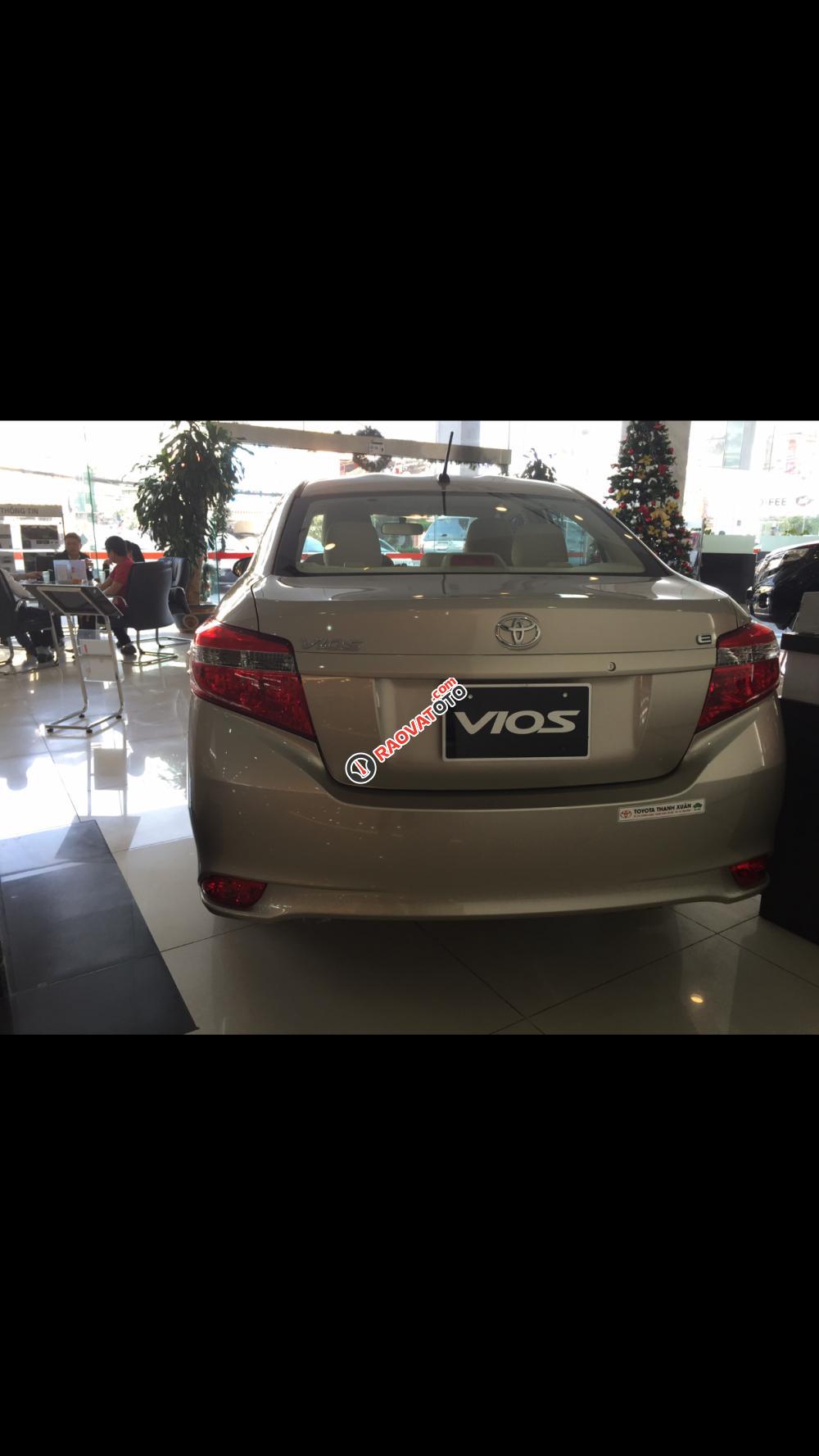 Bán Toyota Vios năm 2017, màu nâu vàng, mới 100% giá tốt khuyến mãi nhiều-4