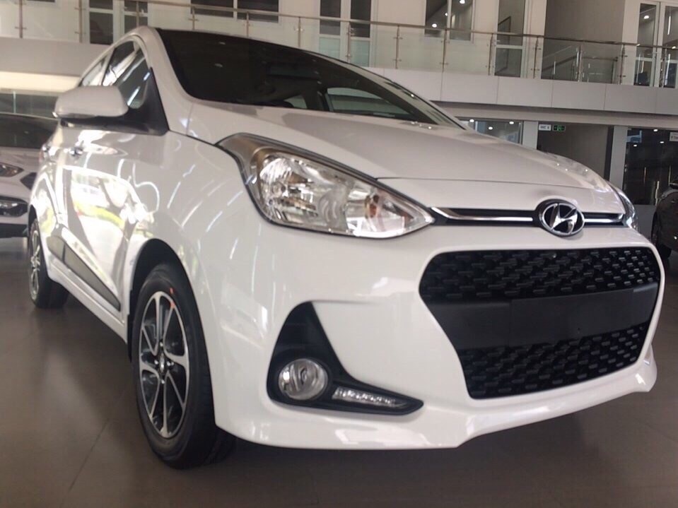 Bán xe Hyundai Grand i10 đời 2017, màu trắng, nhập khẩu  -2