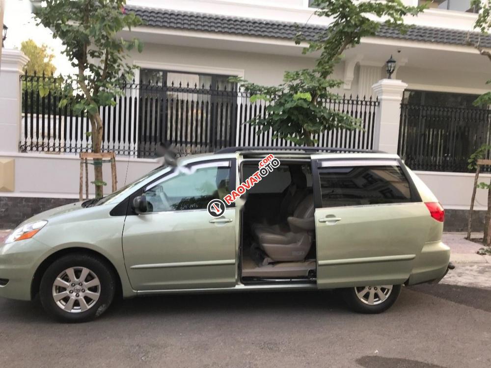 Bán Toyota Sienna sản xuất 2008, nhập khẩu nguyên chiếc như mới-0