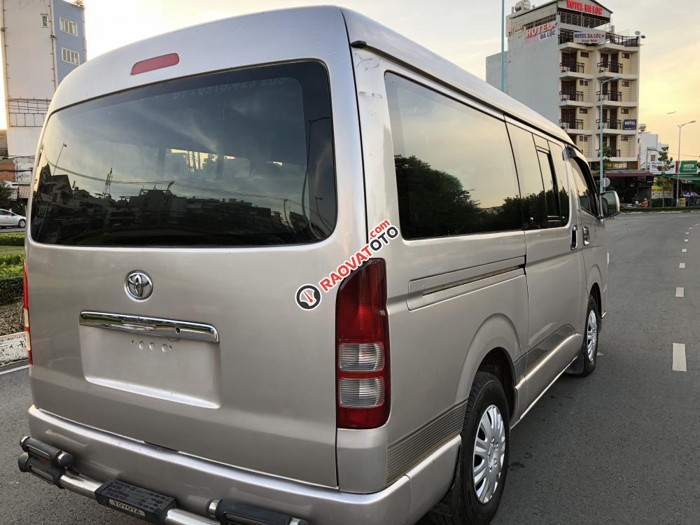 Cần bán xe Toyota Hiace đời 2006 xe gia đình-1