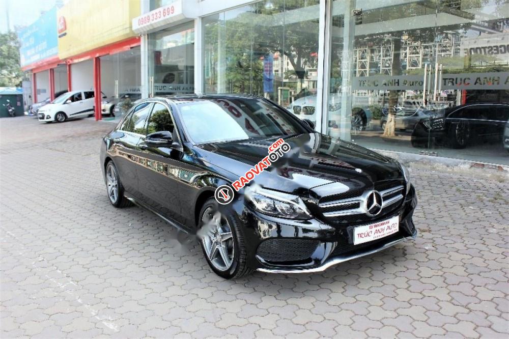 Cần bán lại xe Mercedes C300 AMG đời 2016, màu đen chính chủ-0