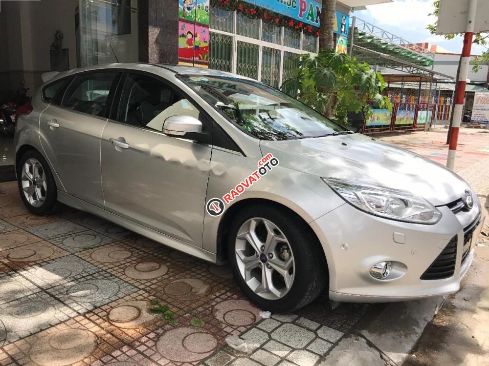 Bán Ford Focus đời 2013, màu bạc số tự động-3