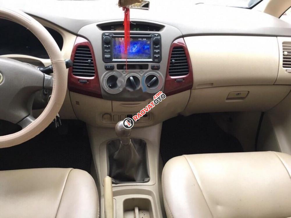 Cần bán xe Toyota Innova G đời 2006, màu đen-4