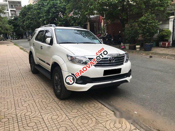 Cần bán gấp Toyota Fortuner Sportivo đời 2014, màu trắng chính chủ-3