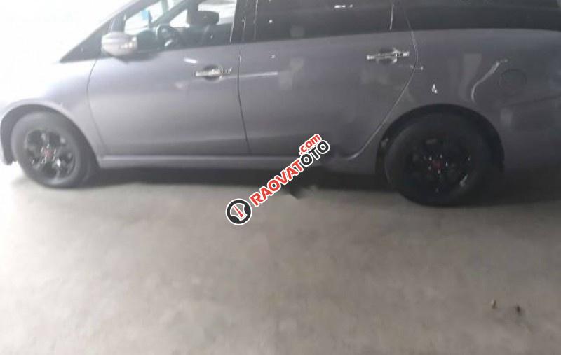 Bán gấp Mitsubishi Grandis 2.4AT sản xuất 2005, màu xám, giá 360tr-0