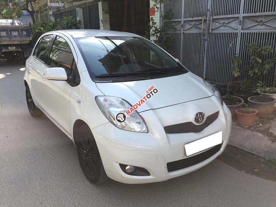 Nhà cần bán Toyota Yaris 2010 1.3AT màu trắng, NK Nhật Bản-2