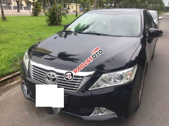 Bán Toyota Camry 2.0 E năm 2013, màu đen rất mới đi ít 16.000km-0