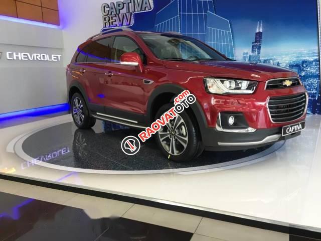 Bán Chevrolet Captiva năm 2017, màu đỏ, 879 triệu-0