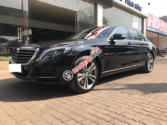 Bán chiếc xe chính chủ Mercedes S500 năm 2015, màu đen, rất đẹp-1