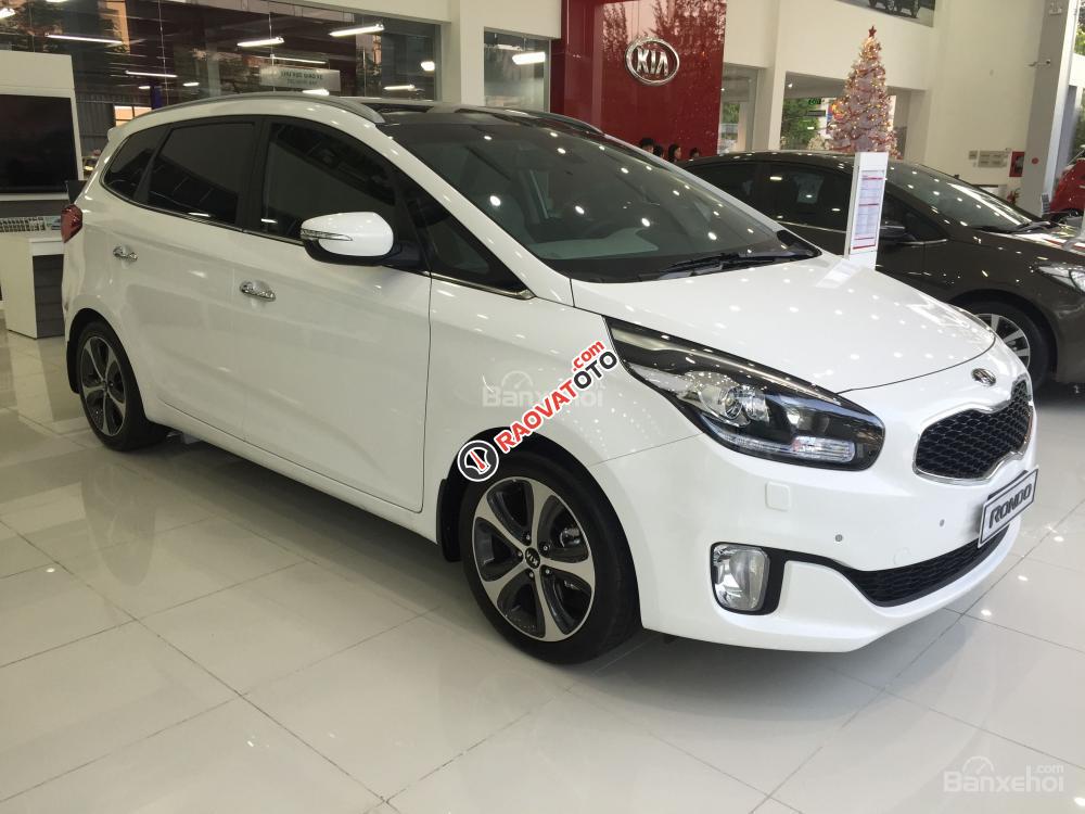 Bán xe Kia Rondo, số sàn, xe mới 2017, cam kết giá tốt nhất TP HCM hiện nay và nhiều quà tặng, gọi ngay 0906.969.445-0