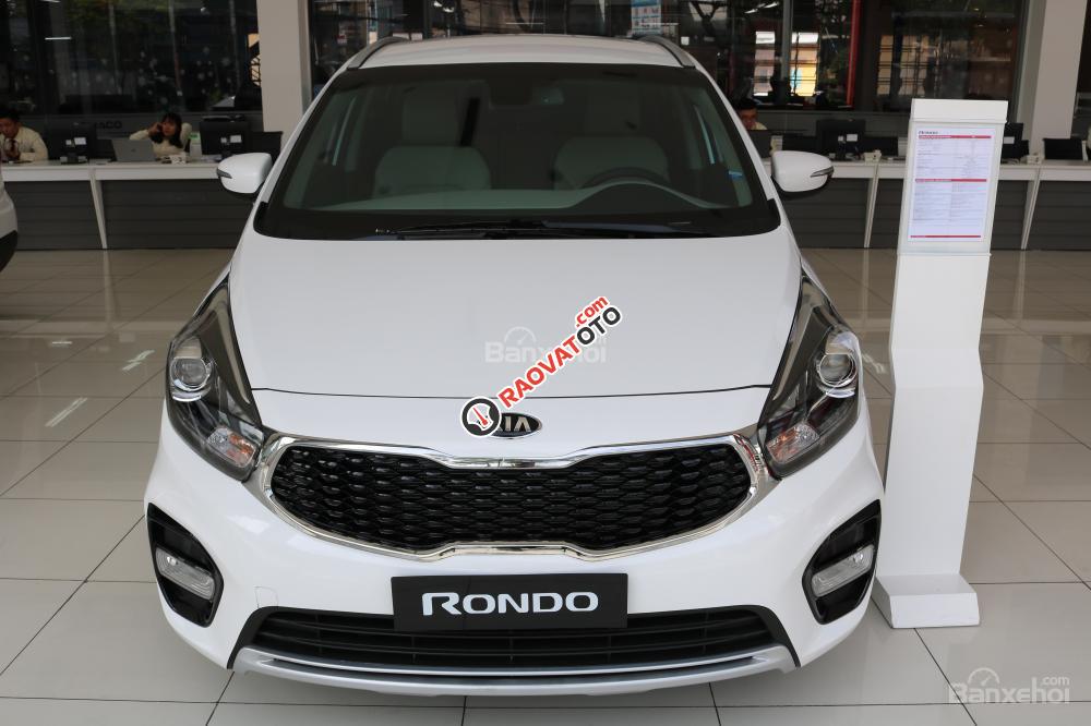 Kia Rondo GMT, GAT, GATH, DAT 2017, xe 7 chỗ chuyên kinh doanh Uber/grab lẫn gia đình, từ 180tr nhận xe ngay-0