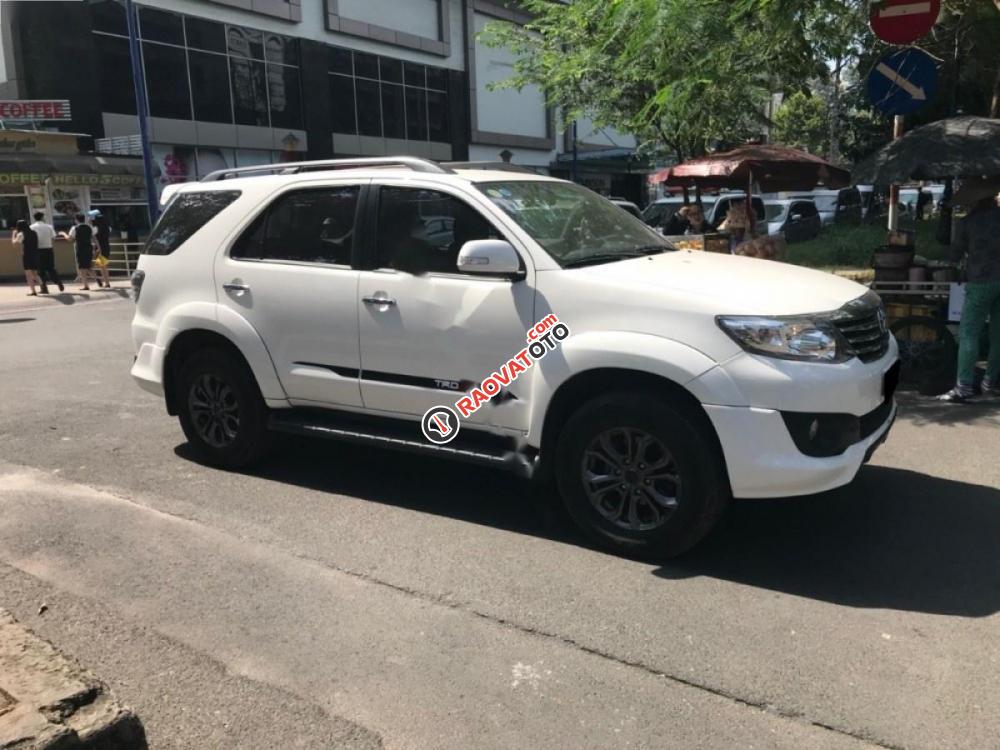 Bán Toyota Fortuner 2.7AT Sportivo đời 2015, màu trắng-0