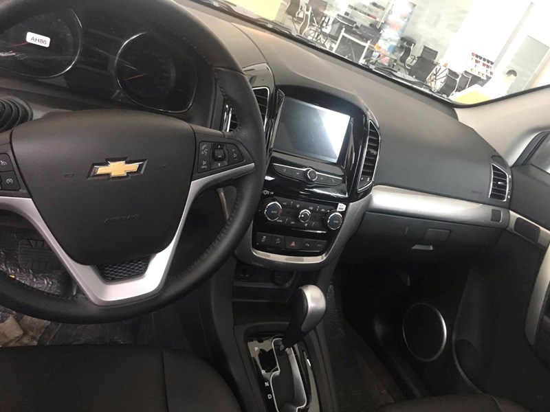 Bán Chevrolet Captiva đời 2017, xe nhập, 879tr-11