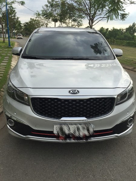 Cần bán gấp Kia Sedona đời 2015, nhập khẩu Hàn Quốc-1