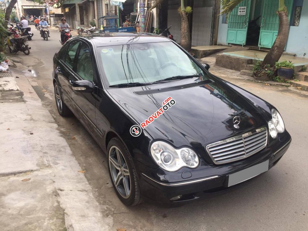 Bán xe Mercedes đời 2004, màu đen số tự động-2