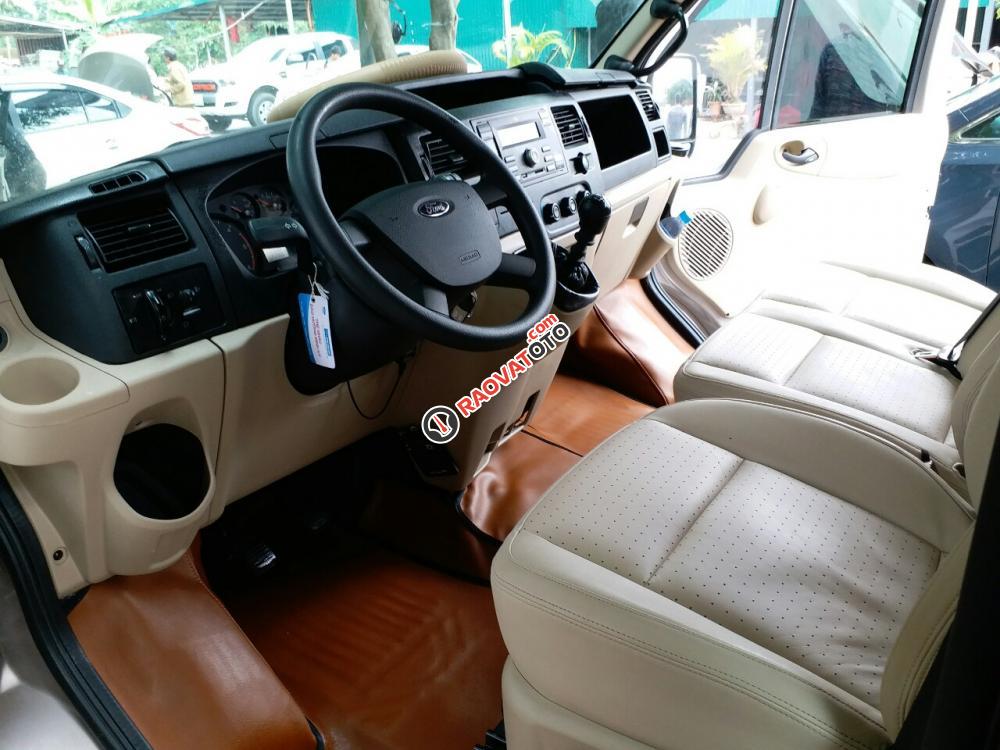 Bán Ford Transit 2.4 Luxury đời 2017, số sàn-6