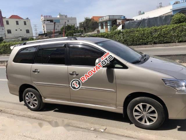 Bán ô tô Toyota Innova đời 2015, giá tốt-0