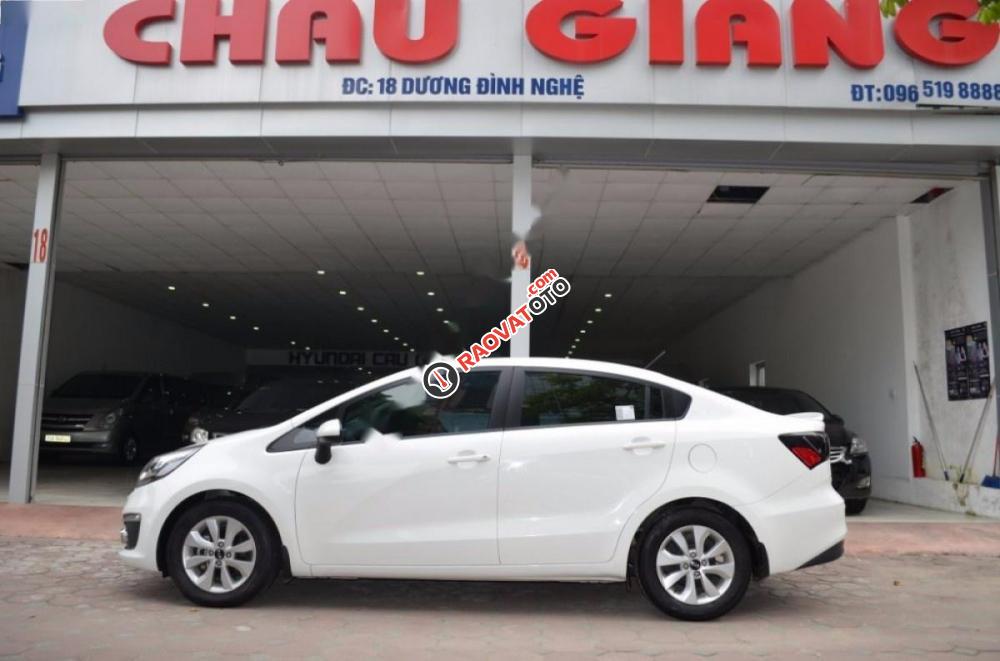 Bán gấp Kia Rio 1.4MT năm 2015, màu trắng, nhập khẩu-3