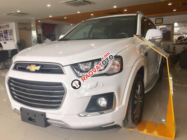 Bán Chevrolet Captiva REVV năm 2017, màu trắng-3