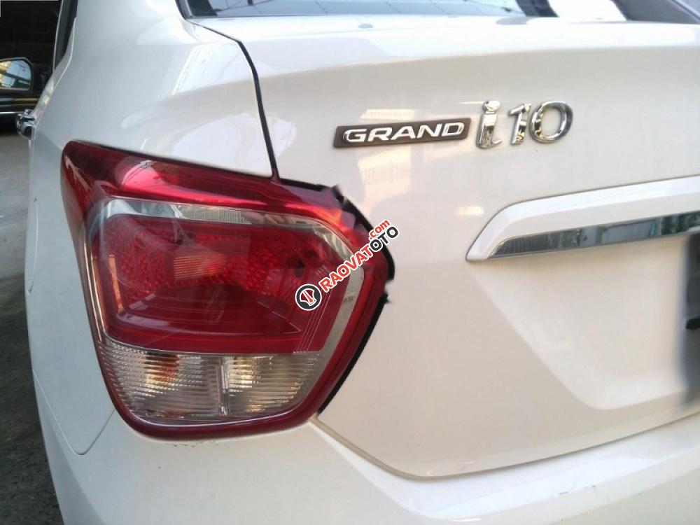 Bán Hyundai Grand i10 1.2MT đời 2017, màu trắng-0