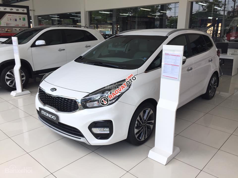 Kia Rondo 7 chỗ tiện nghi, chỉ cần 150 triệu-1