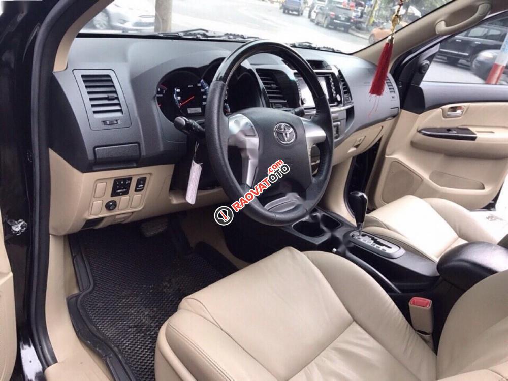 Bán ô tô Toyota Fortuner 2.7V 4x2 AT đời 2015, màu đen như mới, 830tr-4