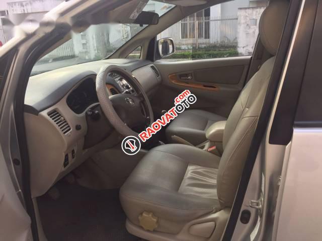 Cần bán gấp Toyota Innova G đời 2009, màu bạc-3